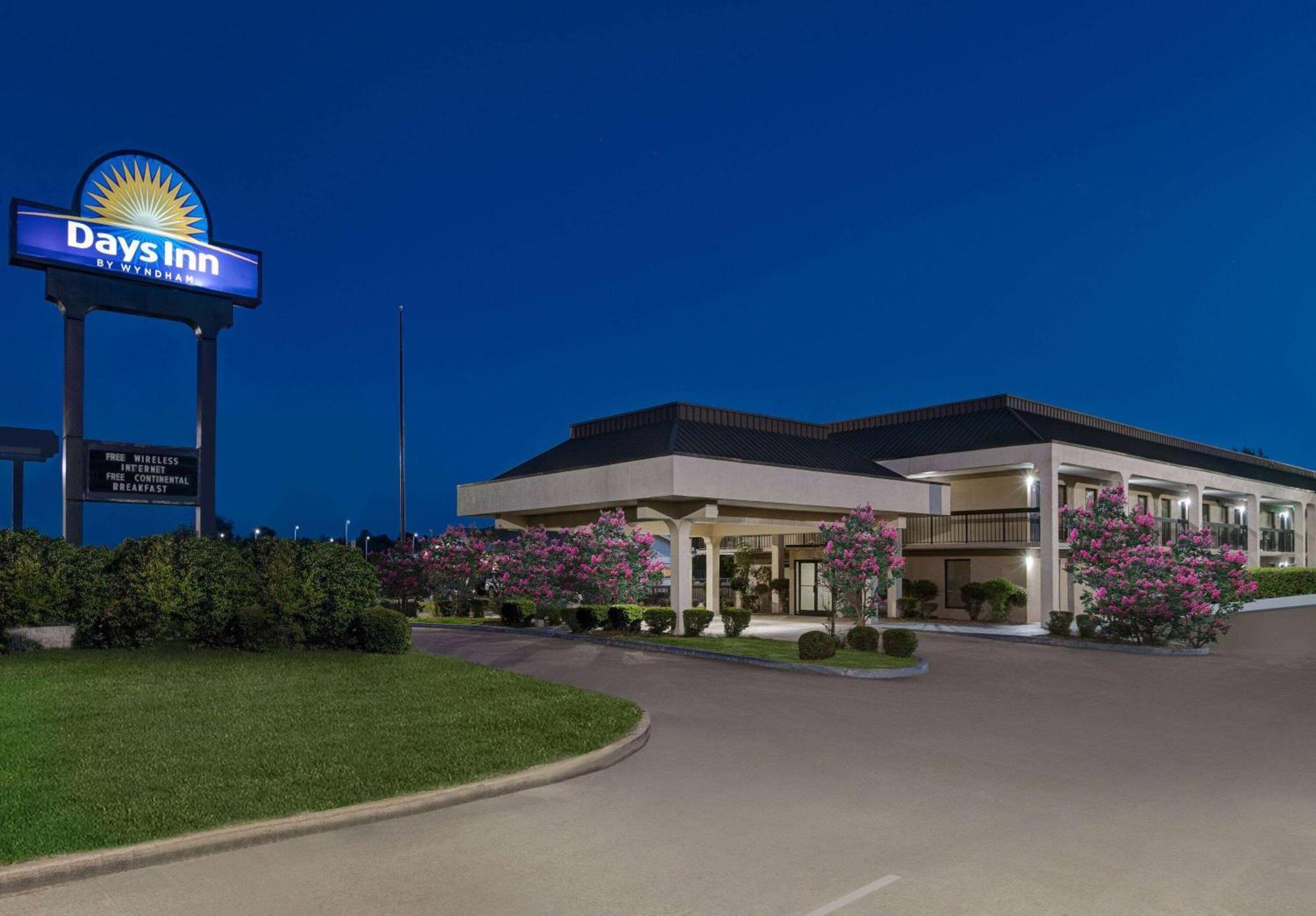 Days Inn By Wyndham Greenville Ms Exteriér fotografie