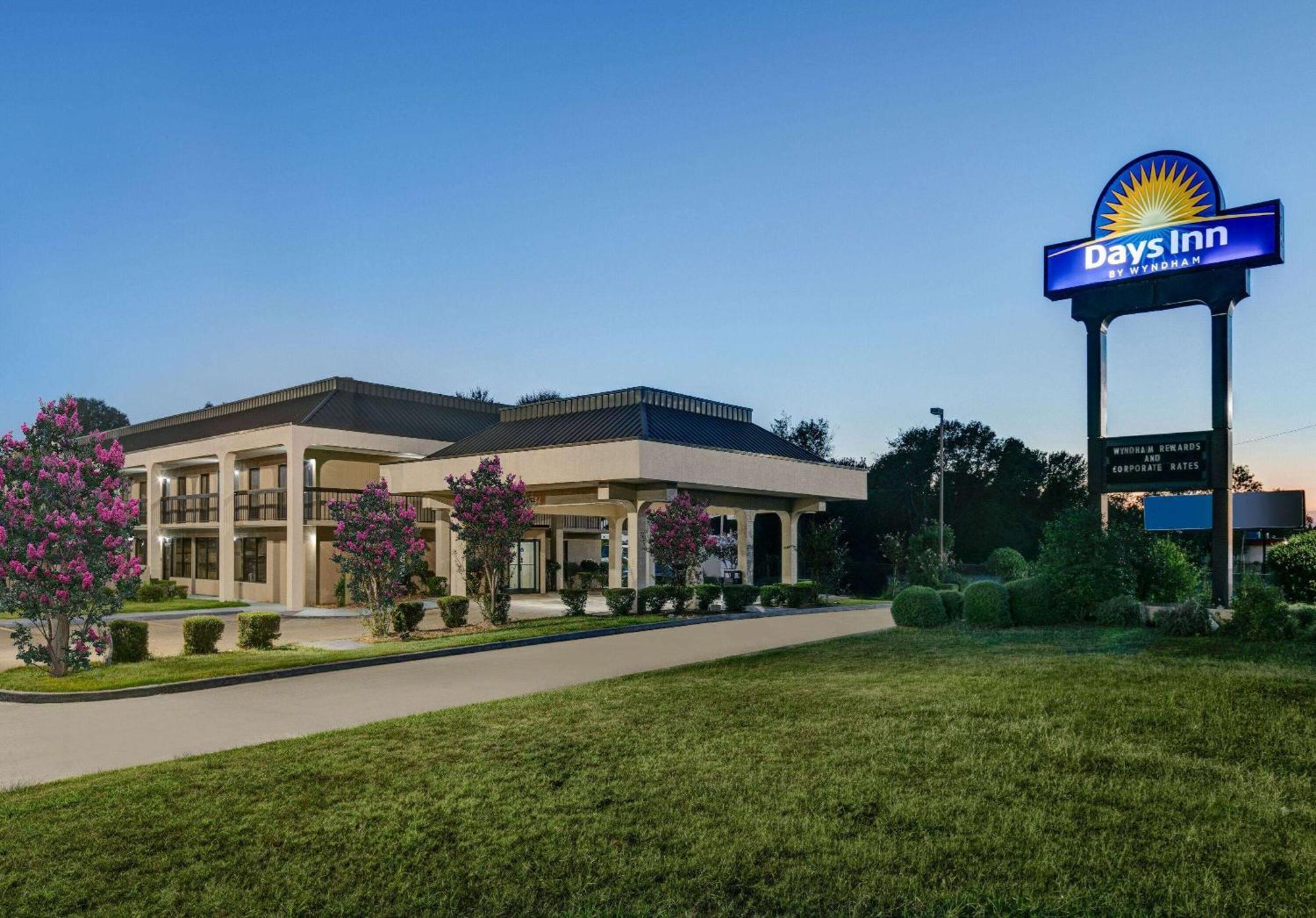 Days Inn By Wyndham Greenville Ms Exteriér fotografie